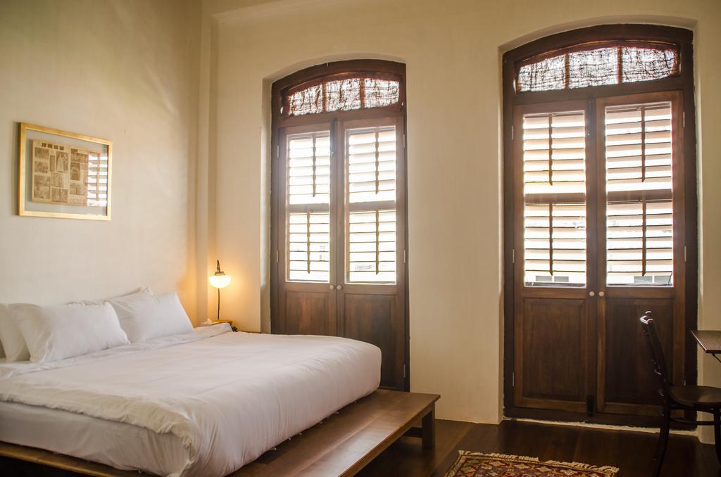 Ren I Tang Heritage Inn Джордж Таун Стая снимка