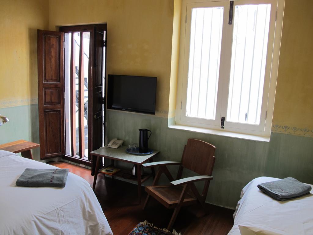 Ren I Tang Heritage Inn Джордж Таун Екстериор снимка
